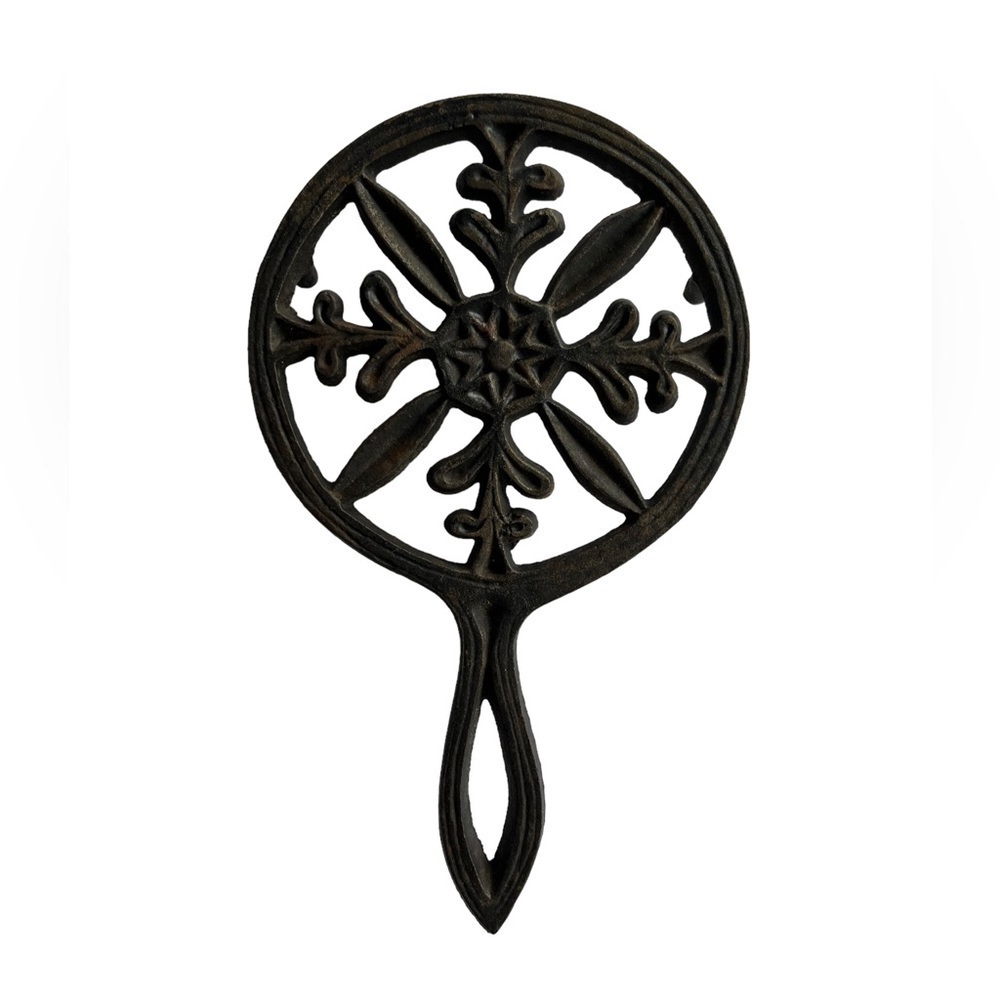 Vintage Cast Iron Footed Trivet #544 / Ornate black kitchen decor